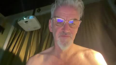 Snapshot of jewlronny chatting on 12-16-24, 09:52 jewlronny online show from 12-16-24, 09:52