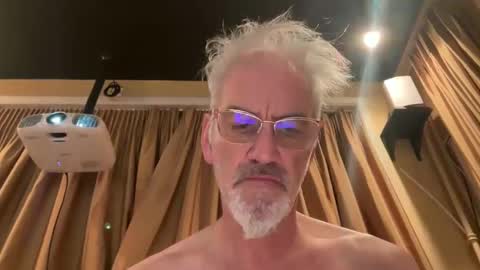 Snapshot of jewlronny chatting on 12-25-24, 08:39 jewlronny online show from 12-25-24, 08:39