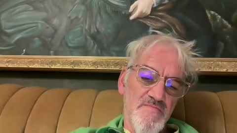 Snapshot of jewlronny chatting on 01-02-25, 10:11 jewlronny online show from 01-02-25, 10:11