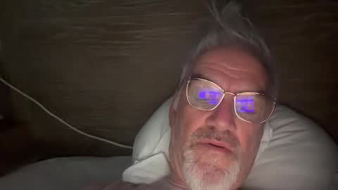 Snapshot of jewlronny chatting on 03-10-25, 06:59 jewlronny online show from 03-10-25, 06:59