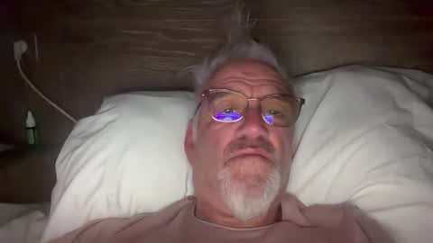 Snapshot of jewlronny chatting on 03-11-25, 06:32 jewlronny online show from 03-11-25, 06:32