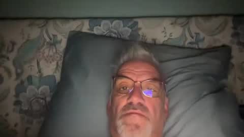 Snapshot of jewlronny chatting on 09-21-25, 04:58 jewlronny online show from 09-21-25, 04:58