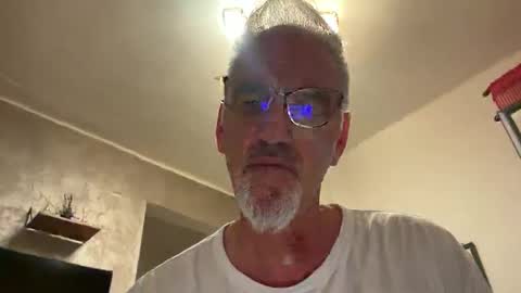 Snapshot of jewlronny chatting on 10-04-25, 06:28 jewlronny online show from 10-04-25, 06:28