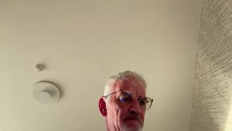 Snapshot of jewlronny chatting on 10-10-25, 03:33 jewlronny online show from 10-10-25, 03:33