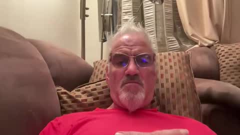 Snapshot of jewlronny chatting on 10-18-25, 07:25 jewlronny online show from 10-18-25, 07:25