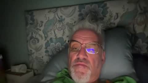 Snapshot of jewlronny chatting on 11-02-25, 09:39 jewlronny online show from 11-02-25, 09:39