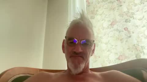 Snapshot of jewlronny chatting on 06-28-26, 05:52 jewlronny online show from 06-28-26, 05:52
