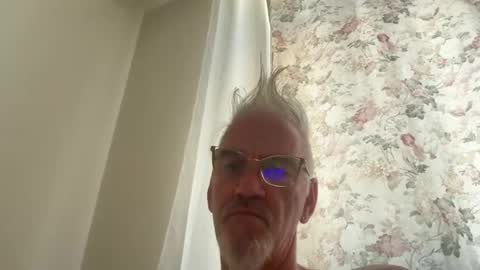 Snapshot of jewlronny chatting on 06-29-26, 07:14 jewlronny online show from 06-29-26, 07:14