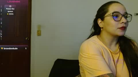 Snapshot of jey_love1 chatting on 11-11-25, 04:18 jey online show from 11-11-25, 04:18