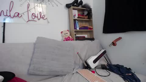 Snapshot of jezabel_purple chatting on 09-09-25, 08:19 Camila online show from 09-09-25, 08:19