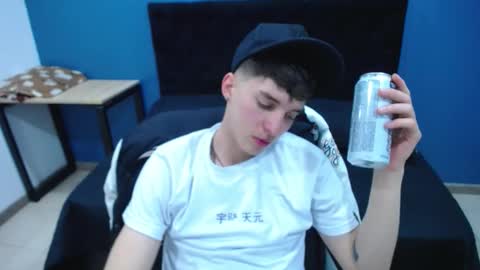 Jheampiero online show from 11-08-25, 02:39