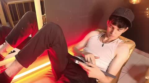 Snapshot of jheampiero chatting on 05-06-26, 10:04 Jheampiero online show from 05-06-26, 10:04