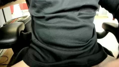 jhernandez13 online show from 04-12-26, 01:49