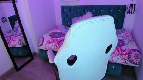 Snapshot of jhiinny_brownn chatting on 01-23-25, 11:04 Jhiinny online show from 01-23-25, 11:04