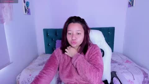 Snapshot of jhiinny_brownn chatting on 02-21-25, 02:16 Jhiinny online show from 02-21-25, 02:16