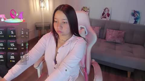 Snapshot of jhiinny_brownn chatting on 09-16-25, 03:18 Jhiinny online show from 09-16-25, 03:18