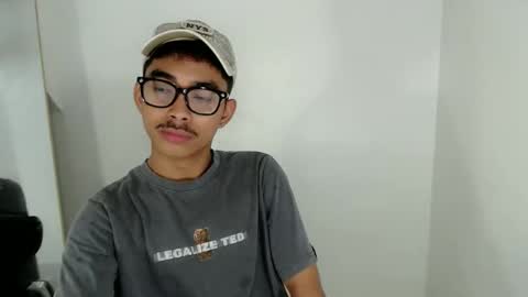 Johnny  online show from 12-17-25, 08:31