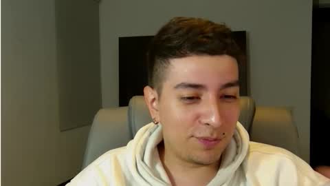 Jhoan Saenz online show from 10-06-25, 05:16