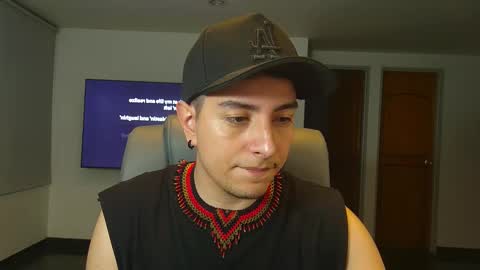 Jhoan Saenz online show from 10-30-25, 03:19