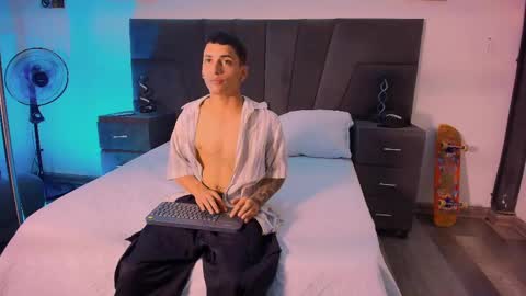 Snapshot of jhoanleandro chatting on 02-05-25, 03:55 jhoanleandro online show from 02-05-25, 03:55
