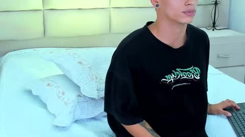 Snapshot of jhoanleandro chatting on 03-05-25, 10:33 jhoanleandro online show from 03-05-25, 10:33