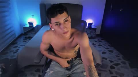 Snapshot of jhoanleandro chatting on 09-30-25, 02:05 jhoanleandro online show from 09-30-25, 02:05