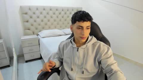 jhoanleandro online show from 11-15-25, 04:54