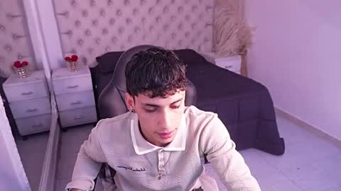 Snapshot of jhoanleandro chatting on 04-20-26, 04:37 jhoanleandro online show from 04-20-26, 04:37