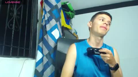 Snapshot of jhoanvelezmodel chatting on 10-04-25, 05:27 JhoanVelezModel online show from 10-04-25, 05:27