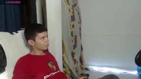 Snapshot of jhoanvelezmodel chatting on 10-15-25, 02:22 JhoanVelezModel online show from 10-15-25, 02:22