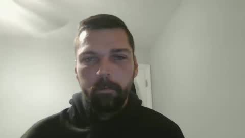 Snapshot of jholls chatting on 01-12-25, 11:47 jholls online show from 01-12-25, 11:47