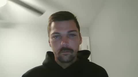 Snapshot of jholls chatting on 02-09-25, 11:47 jholls online show from 02-09-25, 11:47