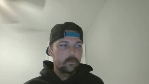 Snapshot of jholls chatting on 02-21-25, 03:43 jholls online show from 02-21-25, 03:43