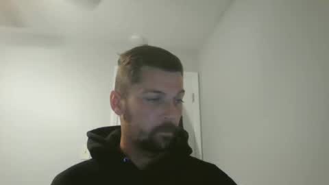 Snapshot of jholls chatting on 03-07-25, 01:31 jholls online show from 03-07-25, 01:31