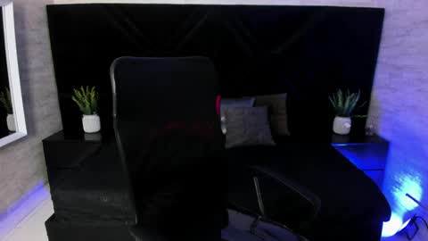 Snapshot of jhon_bear02 chatting on 06-03-26, 11:13 John Bear.... online show from 06-03-26, 11:13