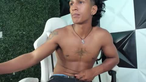 Snapshot of jhon_cooper18 chatting on 02-10-26, 04:00 jhost online show from 02-10-26, 04:00