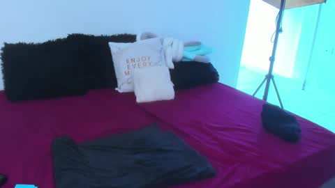 jhonny_ackerman online show from 10-23-25, 01:21