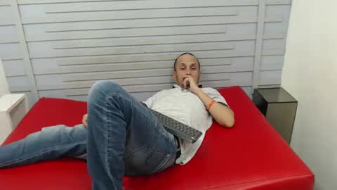 Snapshot of jhontorres018 chatting on 02-27-25, 12:43 jhontorres018 online show from 02-27-25, 12:43