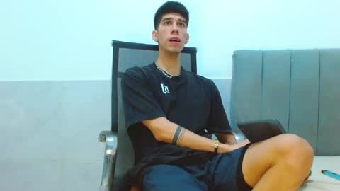 jhony_sex3 online show from 04-05-26, 11:46