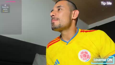 Snapshot of jhonyalzate chatting on 07-04-26, 11:55 Jhony Alzate online show from 07-04-26, 11:55