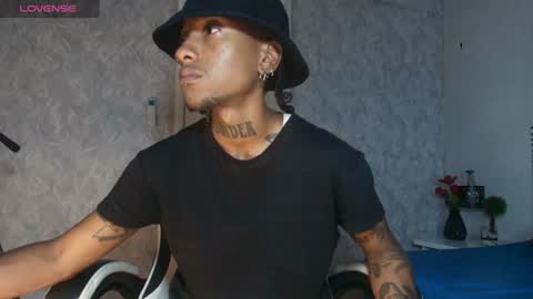 Snapshot of jhonymiller chatting on 06-24-26, 10:53 jhonymiller online show from 06-24-26, 10:53
