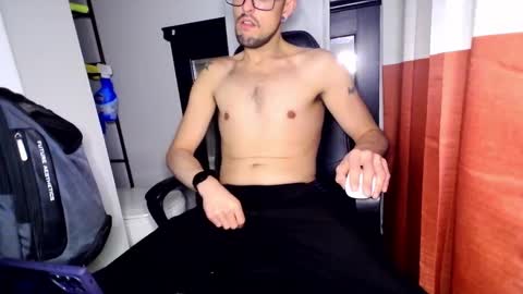 kinky party boy online show from 01-06-25, 08:03