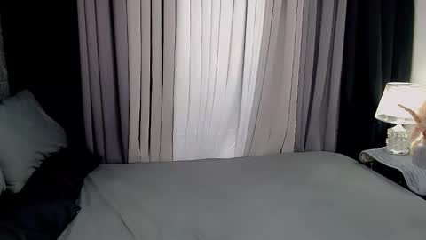 jhuliana_and_charles_room online show from 11-22-25, 05:50