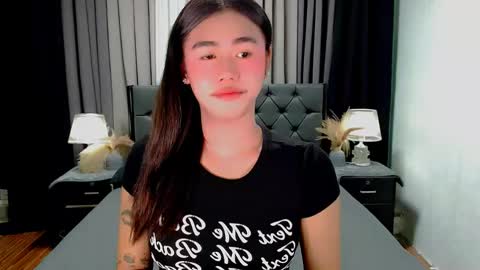 jhuliana_and_charles_room online show from 05-25-26, 12:05