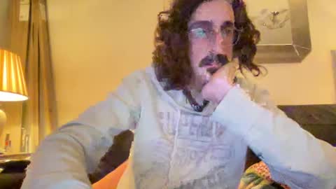 Snapshot of jiggz1986 chatting on 02-25-25, 09:02 Jigz1986 online show from 02-25-25, 09:02