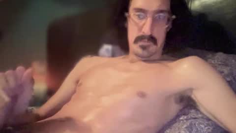 Snapshot of jiggz1986 chatting on 02-18-26, 01:01 Jigz1986 online show from 02-18-26, 01:01