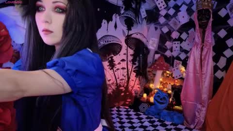    online show from 11-08-25, 03:07