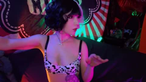    online show from 05-02-26, 01:32