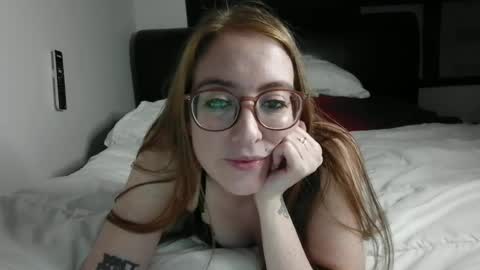 Snapshot of jilliangiselle chatting on 06-30-26, 04:13 jilliangiselle online show from 06-30-26, 04:13