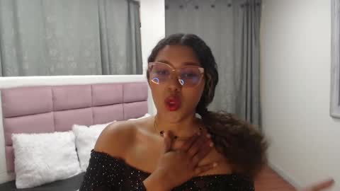 Jimena  online show from 10-14-25, 01:23